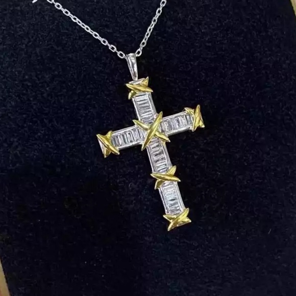 New Two Tone 925 Silver Beautiful Cross Diamond Necklace - Picture 3 of 7